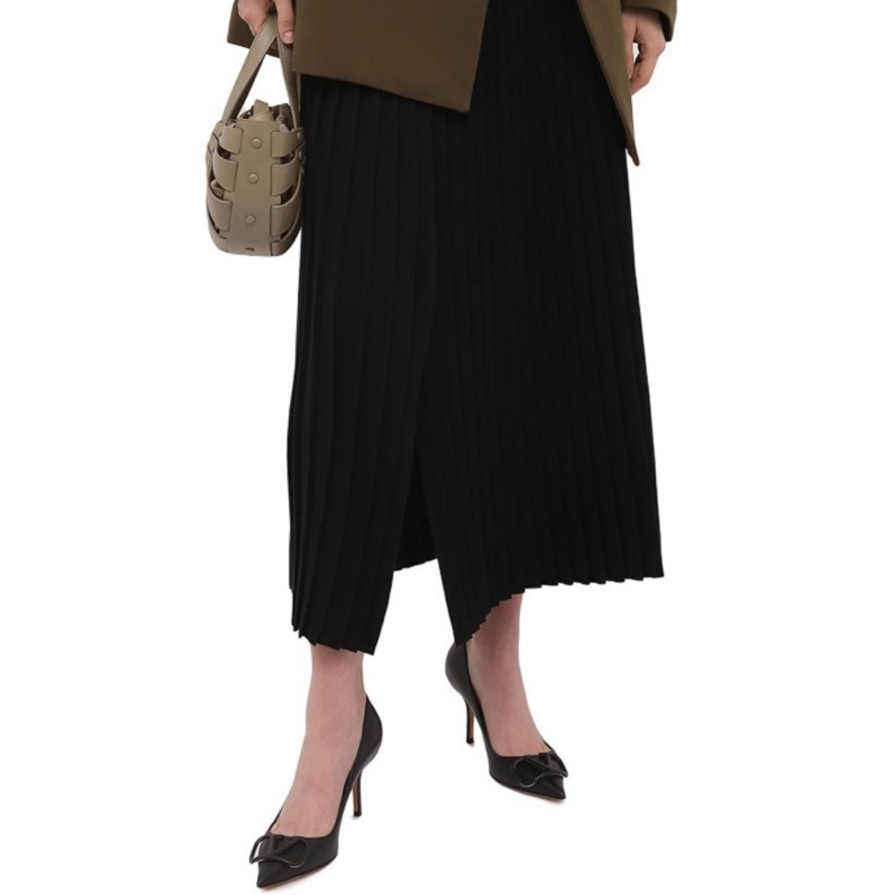 VALENTINO GARAVANI VLOGO LETHER HEELS - Picture 6 of 13